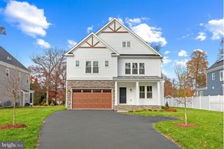 2728 BOSWELL AVE, Alexandria, VA 22306