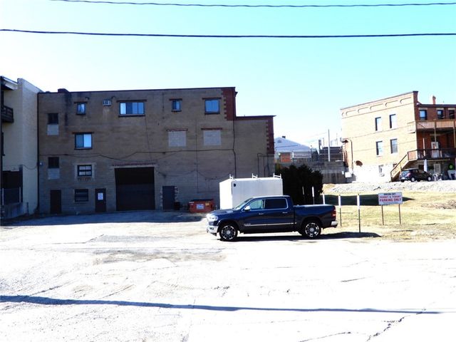 515-519 Washington Ave, Bridgeville, PA 15017