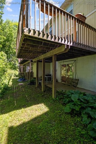 18 Sitting Bull Drive, St Albans, WV 25177