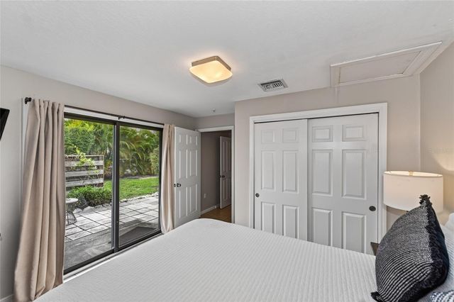 2475 ALAMEDA AVENUE B, Sarasota, FL 34234