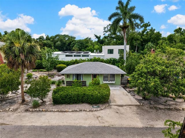 2475 ALAMEDA AVENUE B, Sarasota, FL 34234