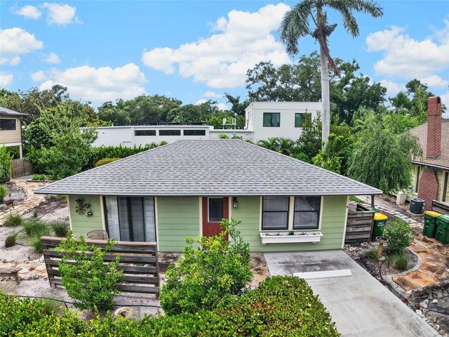 2475 ALAMEDA AVENUE B, Sarasota, FL 34234