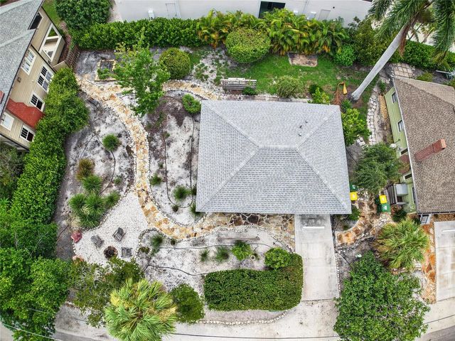 2475 ALAMEDA AVENUE B, Sarasota, FL 34234