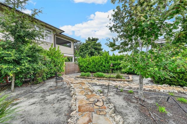 2475 ALAMEDA AVENUE B, Sarasota, FL 34234