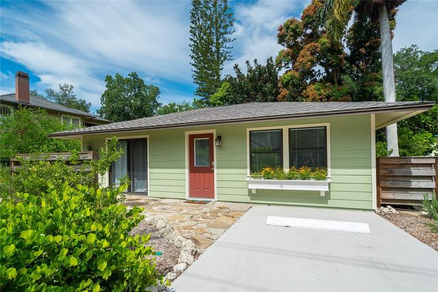 2475 ALAMEDA AVENUE B, Sarasota, FL 34234