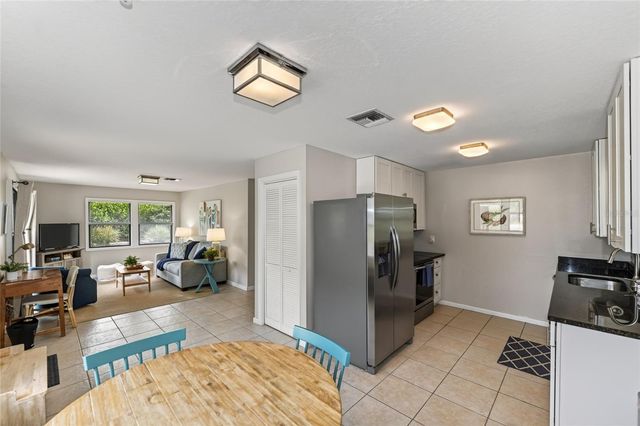 2475 ALAMEDA AVENUE B, Sarasota, FL 34234