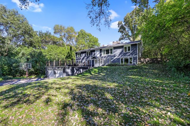 14104 Knollway Drive N, Minnetonka, MN 55305