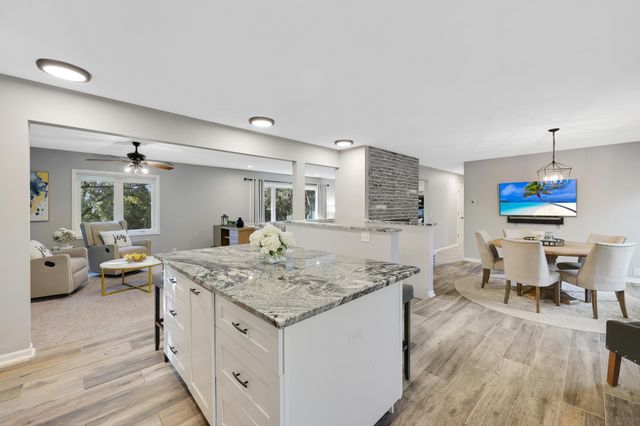 14104 Knollway Drive N, Minnetonka, MN 55305