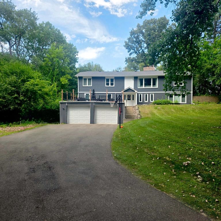 14104 Knollway Drive N, Minnetonka, MN 55305 — exterior
