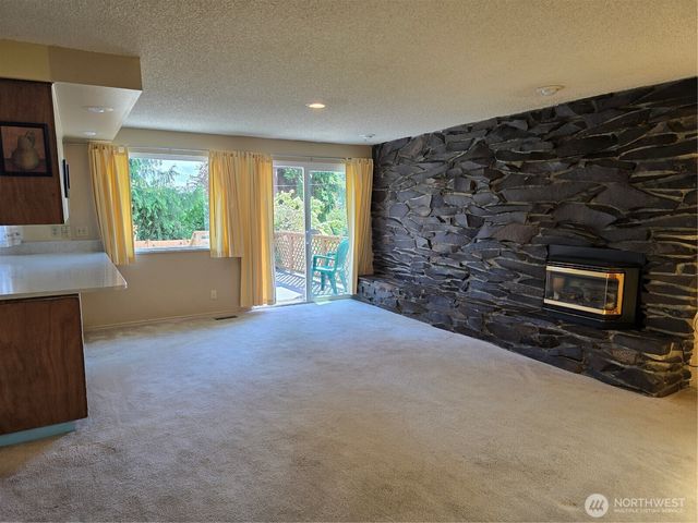 4032 Meridian Avenue N, Marysville, WA 98271