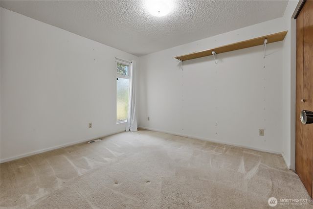 4032 Meridian Avenue N, Marysville, WA 98271
