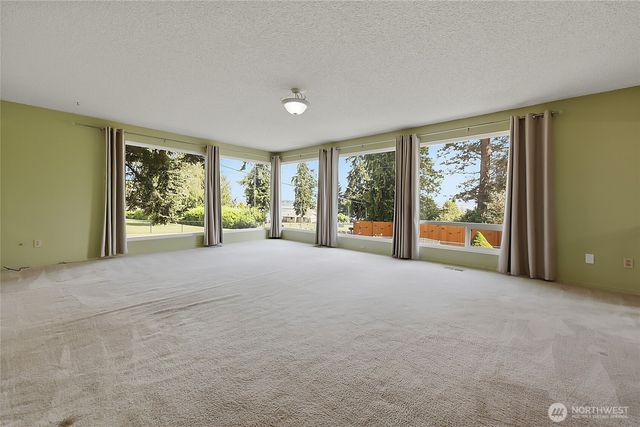 4032 Meridian Avenue N, Marysville, WA 98271
