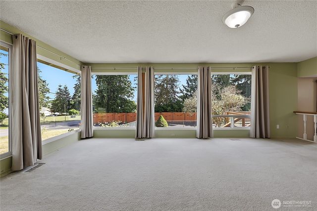 4032 Meridian Avenue N, Marysville, WA 98271