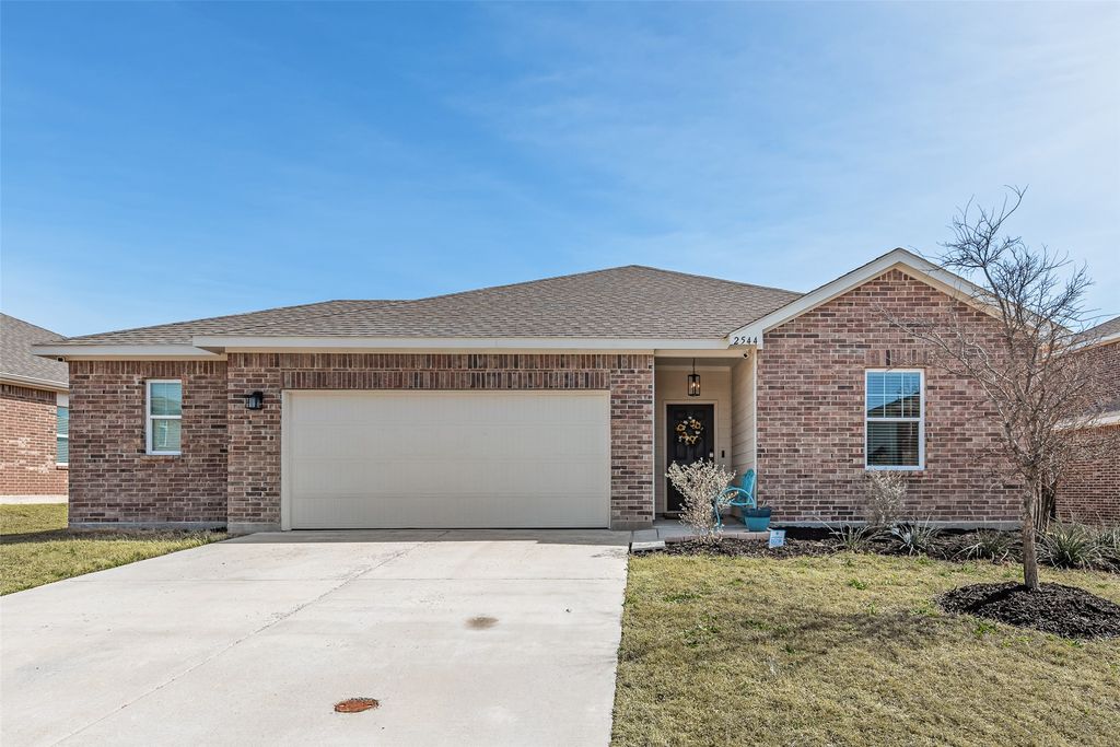 2544 Sanders Creek Drive, Glenn Heights, TX 75154
