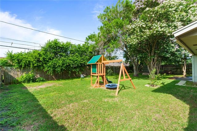 3713 Tripoli Dr, Corpus Christi, TX 78415