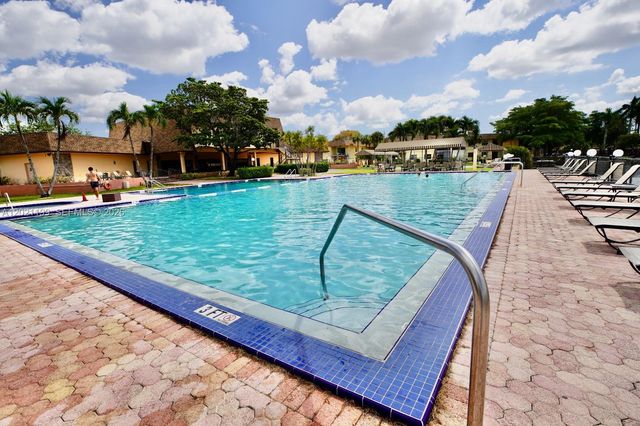 251 Berkley Rd 209, Hollywood, FL 33024