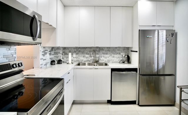 251 Berkley Rd 209, Hollywood, FL 33024