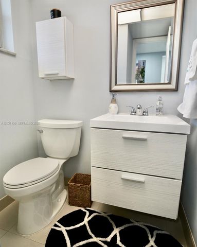 251 Berkley Rd 209, Hollywood, FL 33024
