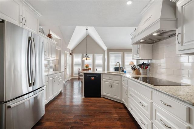 15717 W 138th Street, Olathe, KS 66062