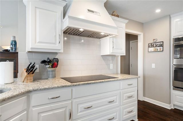 15717 W 138th Street, Olathe, KS 66062