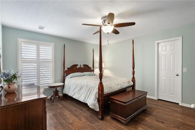 15717 W 138th Street, Olathe, KS 66062