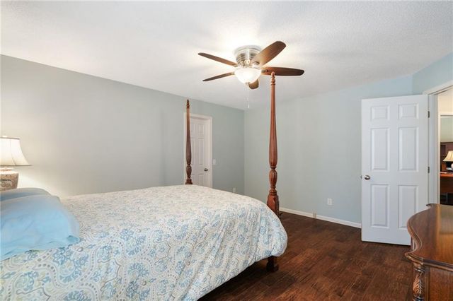 15717 W 138th Street, Olathe, KS 66062