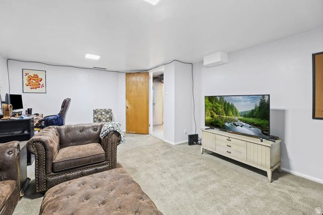 5476 S 2100 W, Roy, UT 84067