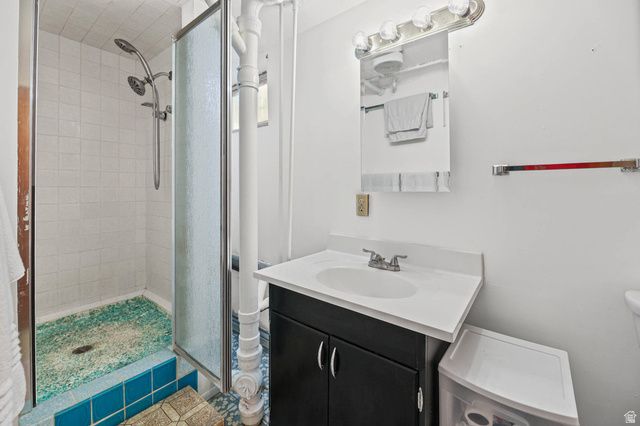 5476 S 2100 W, Roy, UT 84067
