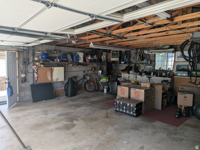 5476 S 2100 W, Roy, UT 84067