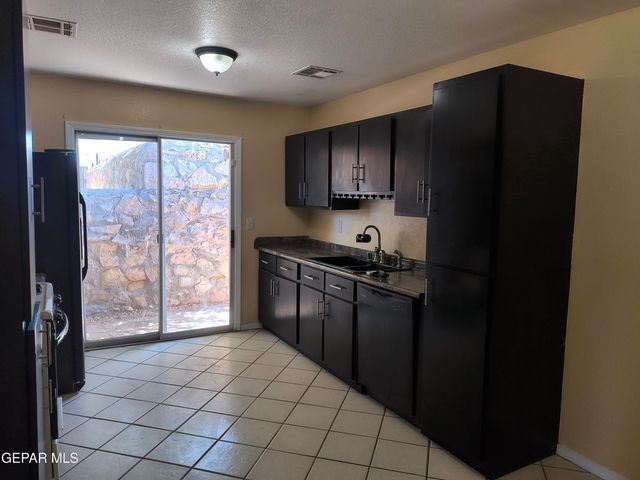 11668 CARLOS MORAN Court, El Paso, TX 79936