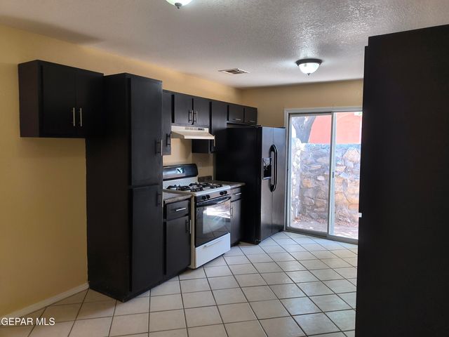 11668 CARLOS MORAN Court, El Paso, TX 79936