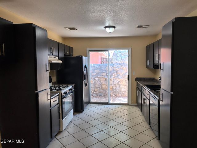 11668 CARLOS MORAN Court, El Paso, TX 79936