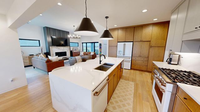 1824 Shady Lane NE, Willmar, MN 56201