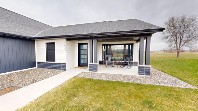1824 Shady Lane NE, Willmar, MN 56201