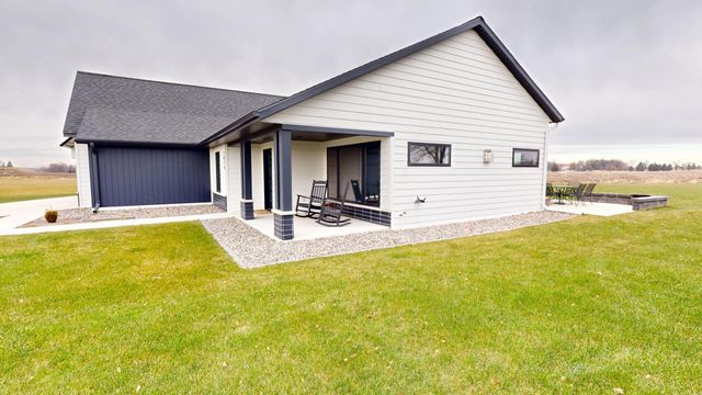 1824 Shady Lane NE, Willmar, MN 56201