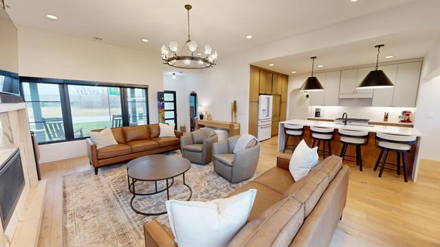 1824 Shady Lane NE, Willmar, MN 56201