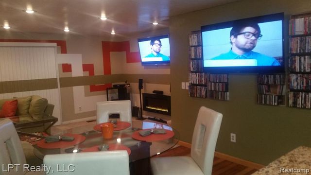 3304 Spinnaker Lane 47, Detroit, MI 48207