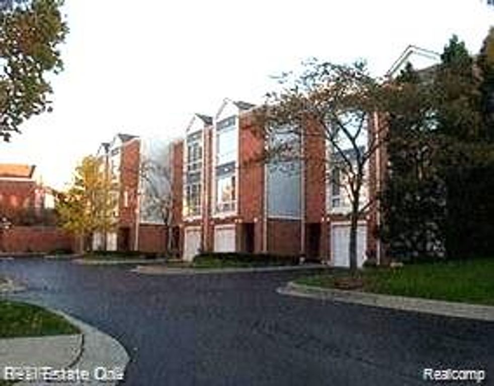3304 Spinnaker Lane 47, Detroit, MI 48207