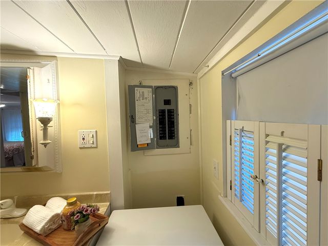 117 Namquid Drive, Warwick, RI 02888