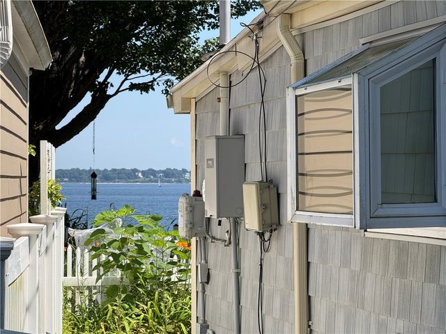117 Namquid Drive, Warwick, RI 02888