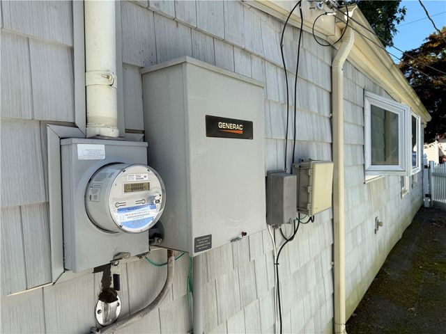 117 Namquid Drive, Warwick, RI 02888