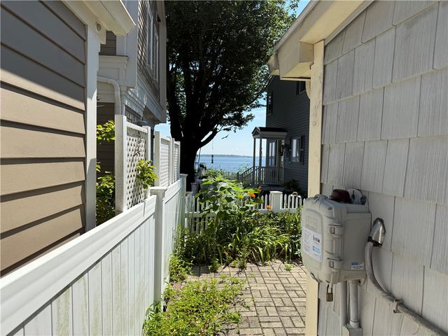 117 Namquid Drive, Warwick, RI 02888
