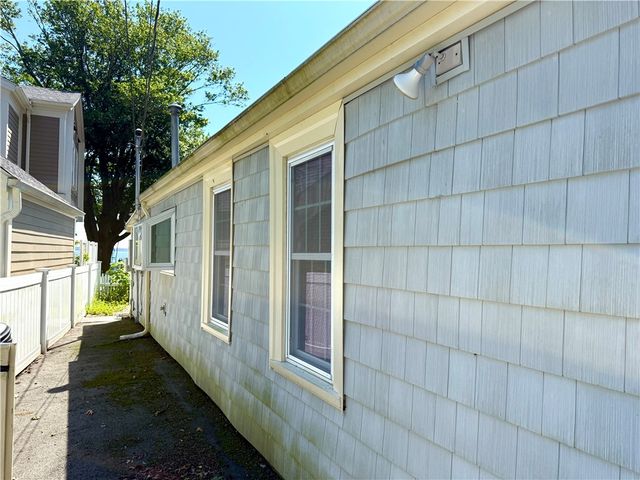 117 Namquid Drive, Warwick, RI 02888