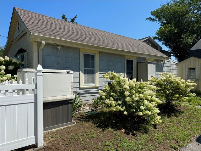 117 Namquid Drive, Warwick, RI 02888