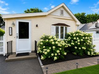 117 Namquid Drive, Warwick, RI 02888