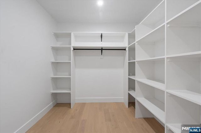 18 Clinton Place, Woodcliff Lake, NJ 07677