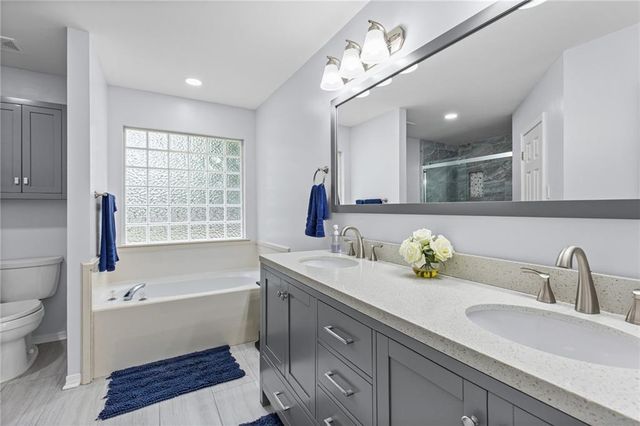 13205 Oak Forge Drive, Mobile, AL 36608