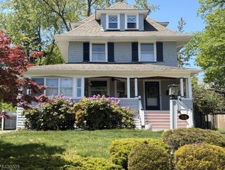 88 Edgemont Rd, Montclair Twp., NJ 07043