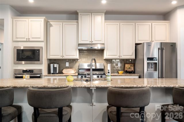 8400 Bretton Woods Drive, Charlotte, NC 28227