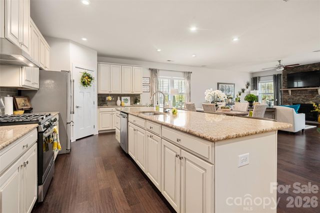 8400 Bretton Woods Drive, Charlotte, NC 28227